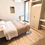 ゲストハウス Umbria 3*